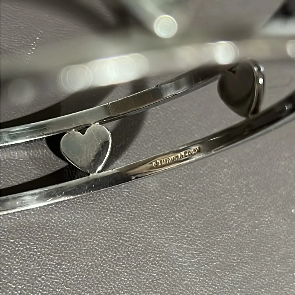 Tiffany & Co. 7 heart stencil bangle - Picture 3 of 11